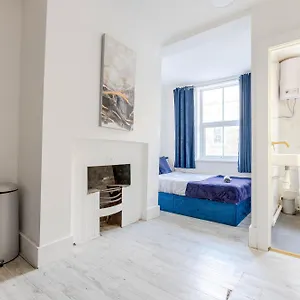 https://magical-studios.cambridgehotelsuk.com